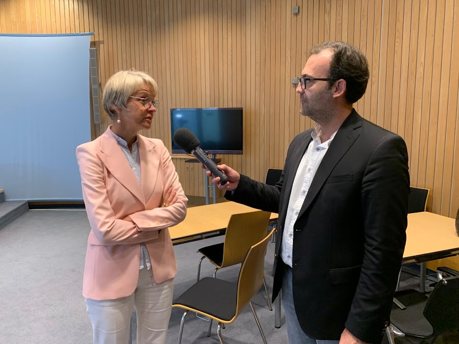 Im Interview mit NRW-Schulministerin Dorothee Feller